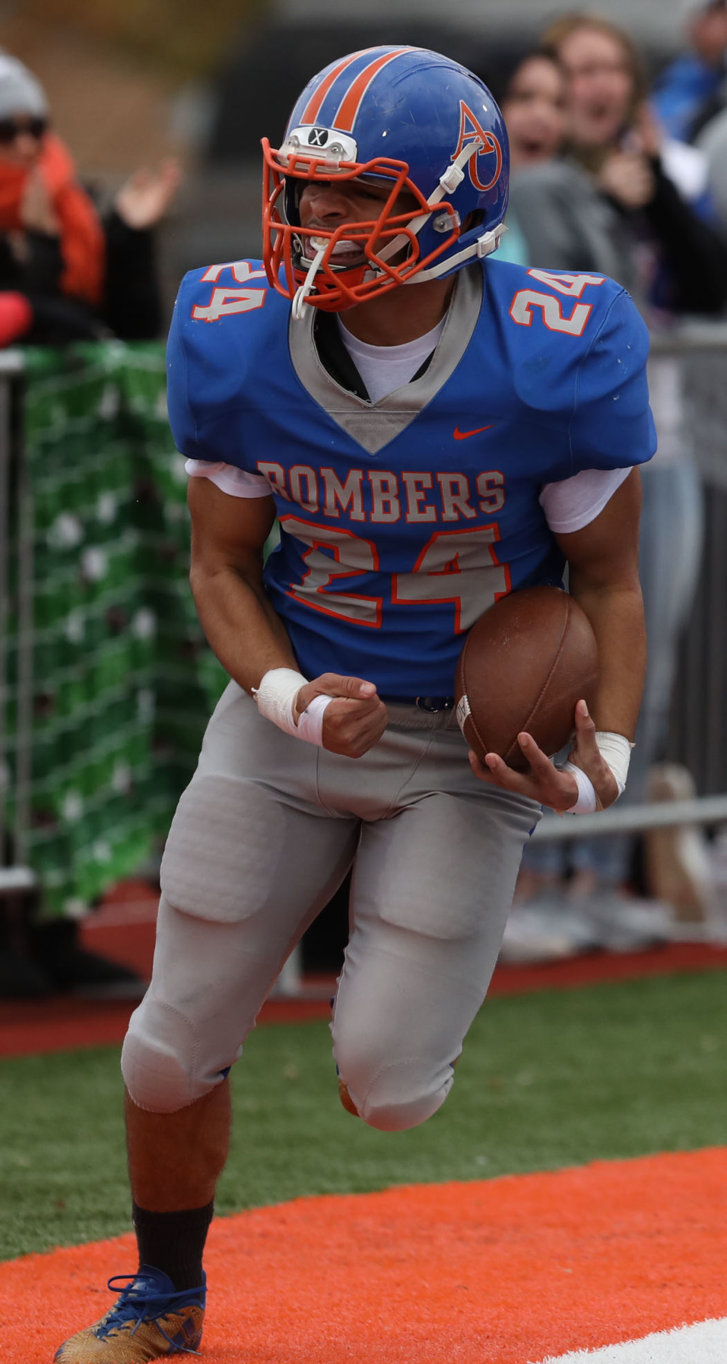 Argenta Oreana vs Fisher football 8 11.3.18.jpg